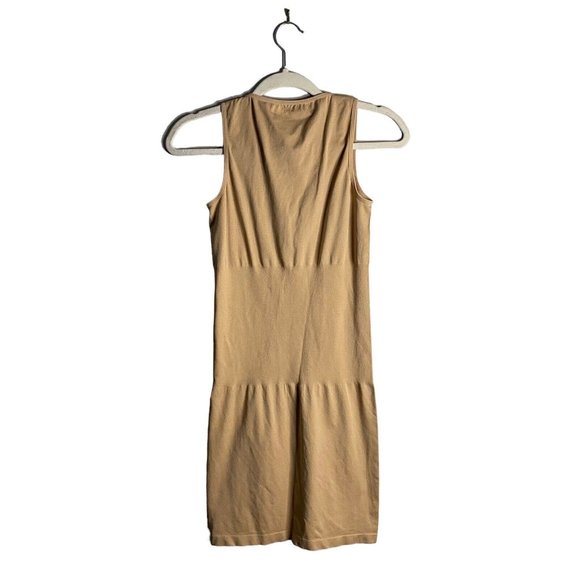 Marilyn Monroe Women's Tan Seamless Shaping Slip - Picture 5 of 6